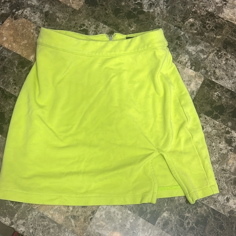 Hours Lime green mini skirt size XXS